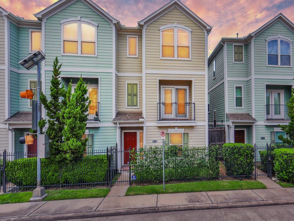 Houston home for Sale 3212 Chenevert St Houston, TX 77004 The Loken