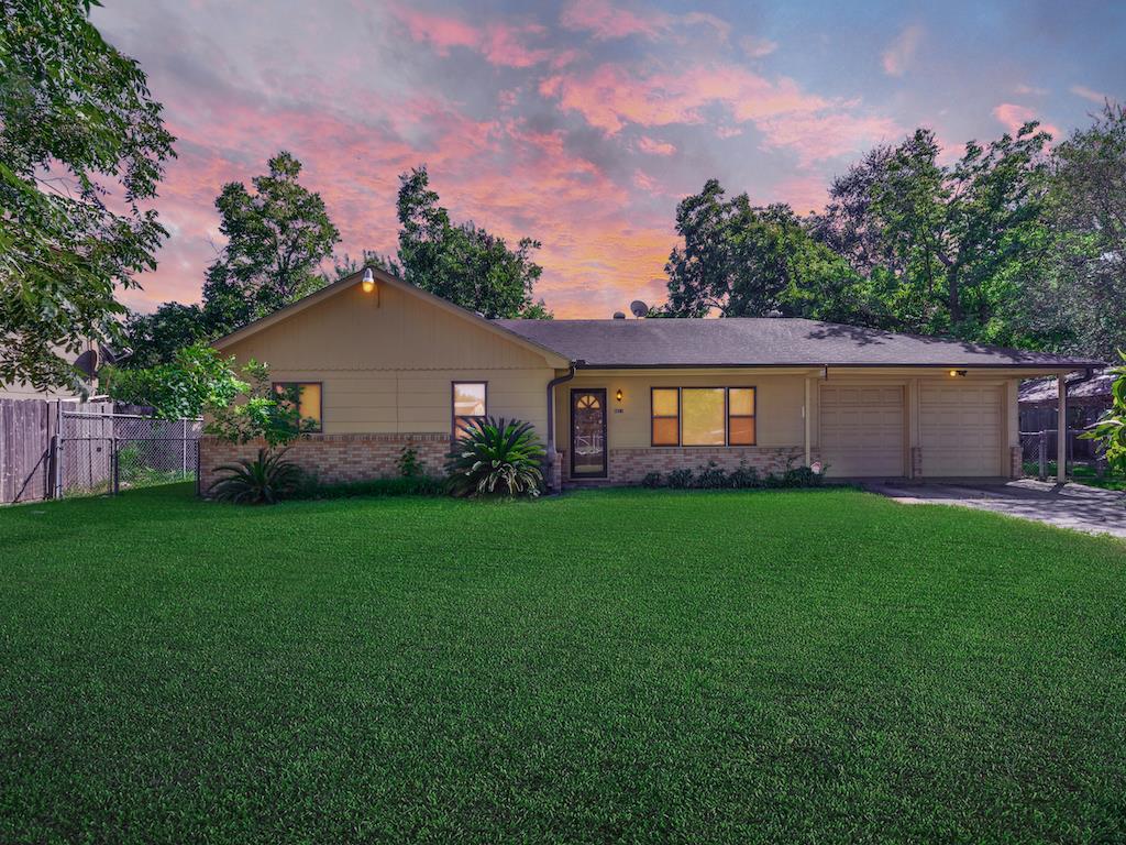 8811 Emnora Ln Houston, TX 77080  